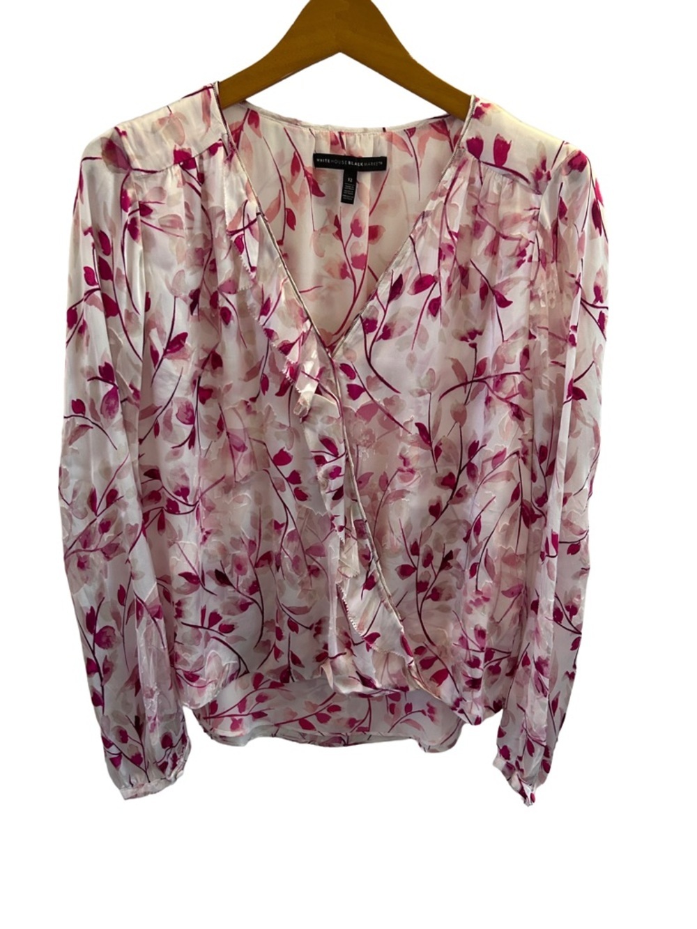 👚 White House Black Market Gorgeous Pink Floral Wrap Blouse Size 12